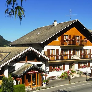https://hotel-plein-soleil-vacheresse.hotels-rhonealpes.com