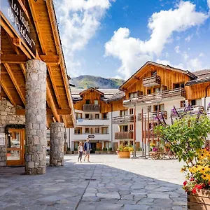https://les-hauts-de-preclaux.fr-provencehotel.com